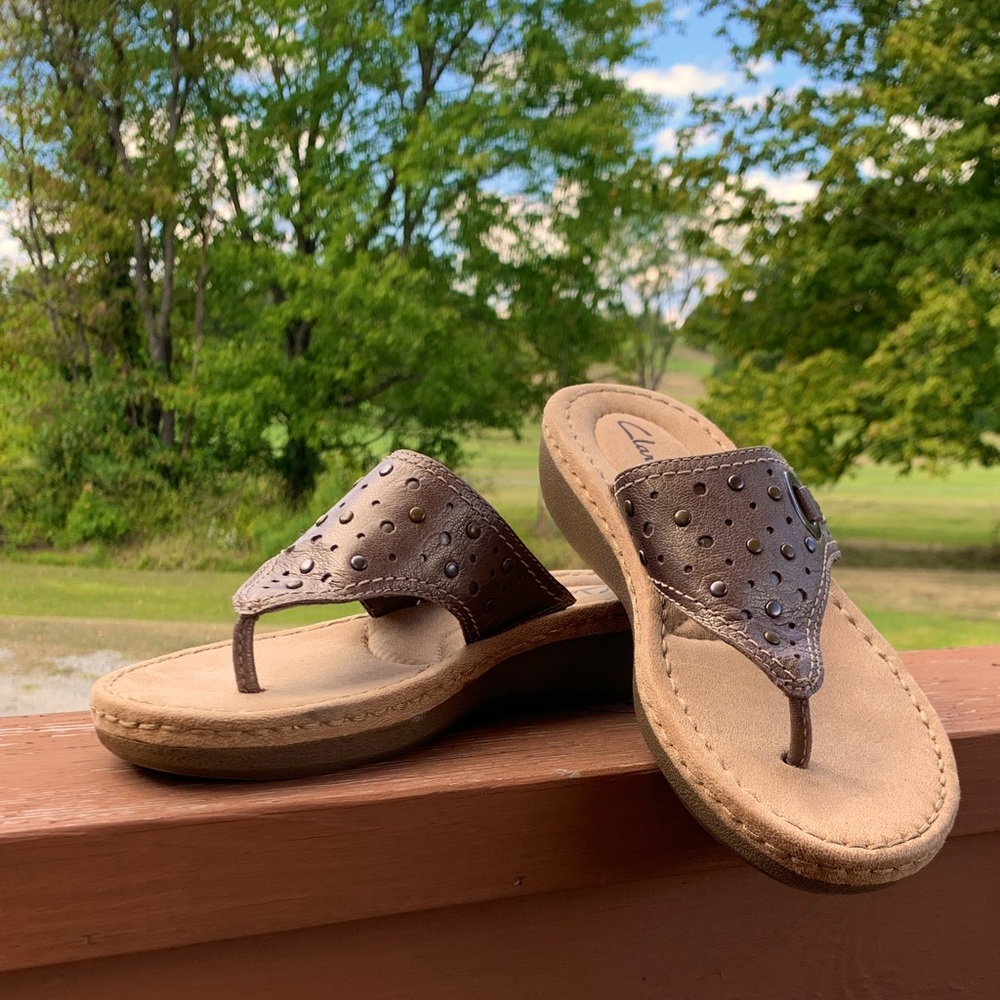 Clarks Leather Uppers Copper Studded Sandals size 6.5 - Picture 3 of 12